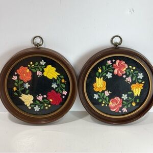 Lot Of 2 Vtg Hungarian Framed Folk Art Floral Crewel Embroidery Round Hanging 9”